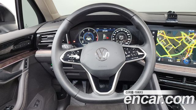 Volkswagen Touareg (III) 3.0 TDI Prestige 2023 — фото 13