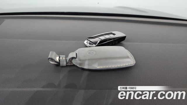 Volkswagen Touareg (III) 3.0 TDI Prestige 2023 — фото 37
