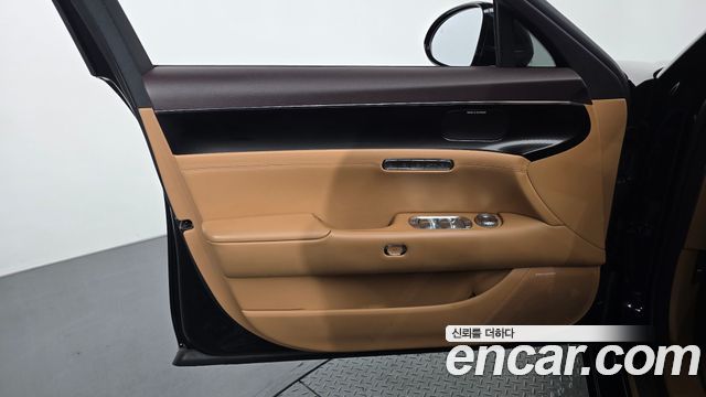 Genesis G90 (RS4) Gasoline 3.5 Turbo 2WD 2023 — фото 30