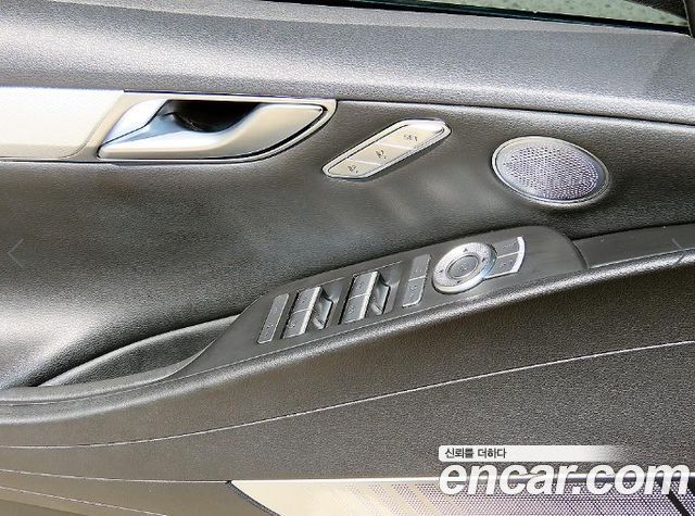 Genesis Electrified G80 (RG3) e-AWD 2022 — фото 15