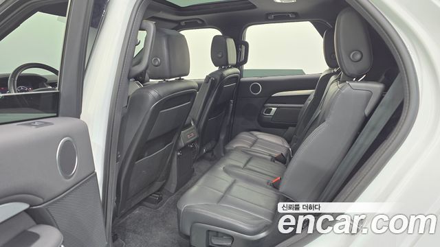 Land Rover Discovery 5 3.0 SD6 Landmark Edition 2020 — фото 11