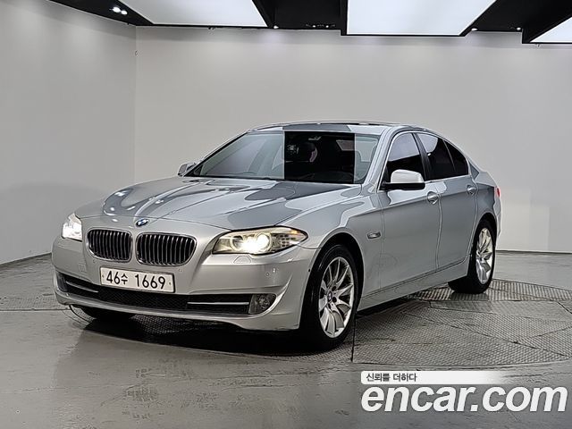 BMW 5 Series (F10) 528i