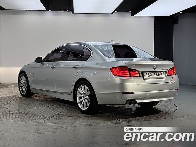 BMW 5 Series (F10) 528i 2013 — фото 3