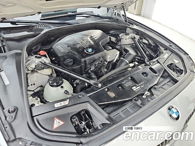 BMW 5 Series (F10) 528i 2013 — фото 6