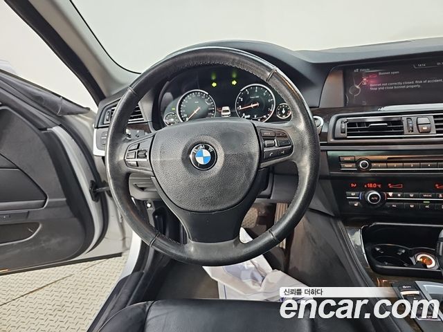 BMW 5 Series (F10) 528i 2013 — фото 9