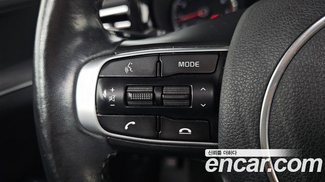 Kia K5 (III) 2.0 LPI(Renter car) Strandard 2022 — фото 30