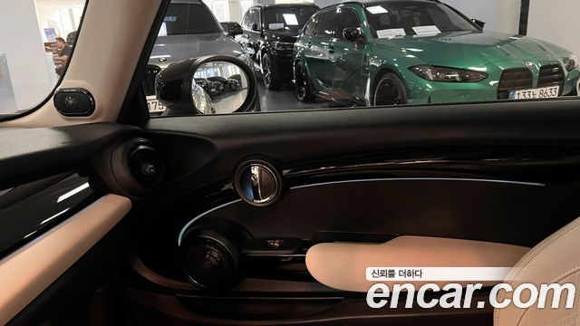 MINI Cooper S Classic Third Generation 2023 — фото 19