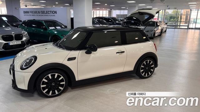 MINI Cooper S Classic Third Generation 2023 — фото 23