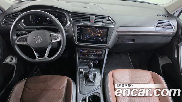 Volkswagen Tiguan Allspace 2.0 TSI Prestige 2022 — фото 7
