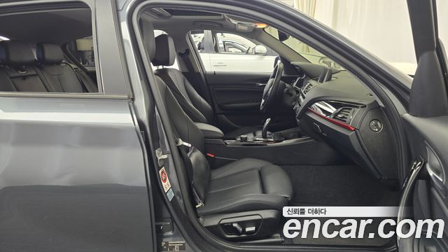 BMW 1 Series (F20) 118d Sport 5Door 2017 — фото 11
