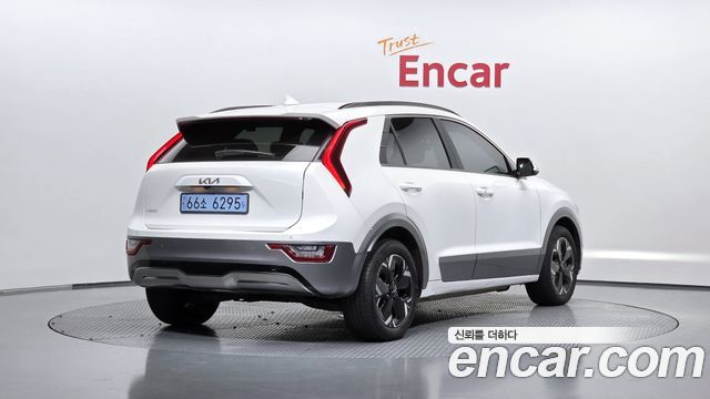 Kia Niro EV Earth 2024 — фото 2