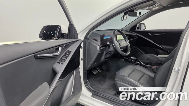 Kia Niro EV Earth 2024 — фото 10