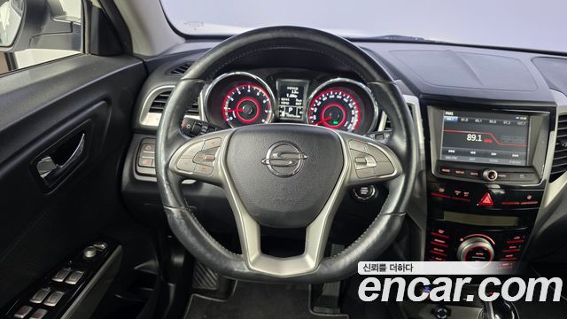 KG Mobility (SsangYong) Tivoli LX 2WD 2016 — фото 13