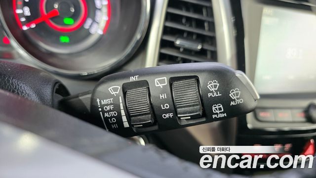 KG Mobility (SsangYong) Tivoli LX 2WD 2016 — фото 17