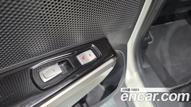KG Mobility (SsangYong) Tivoli LX 2WD 2016 — фото 18