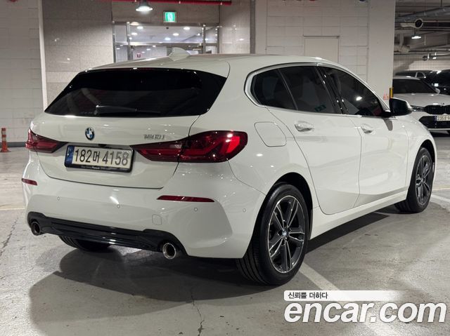 BMW 1 Series (F40) 120i Sports 2024 — фото 2