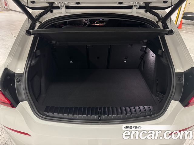 BMW 1 Series (F40) 120i Sports 2024 — фото 15