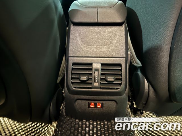 BMW 1 Series (F40) 120i Sports 2024 — фото 16