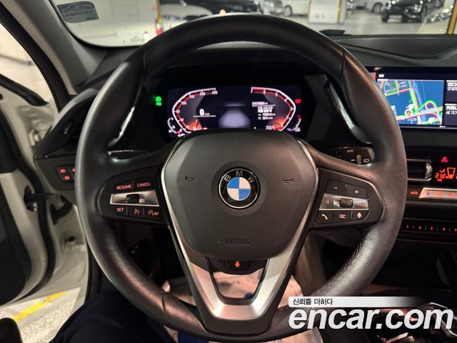 BMW 1 Series (F40) 120i Sports 2024 — фото 24