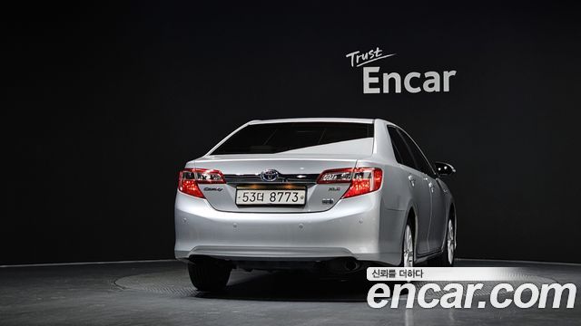 Toyota Camry Hybrid XLE 2012 — фото 4