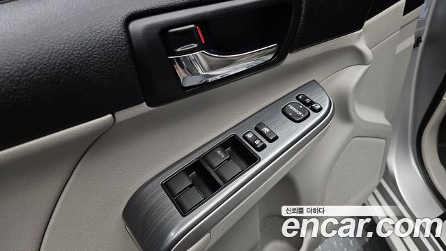 Toyota Camry Hybrid XLE 2012 — фото 14