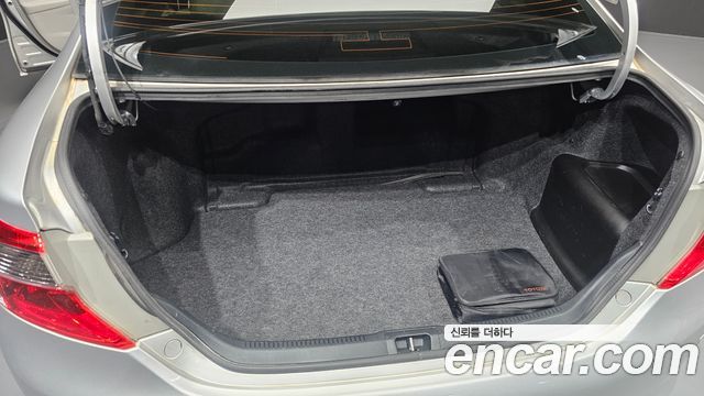 Toyota Camry Hybrid XLE 2012 — фото 20