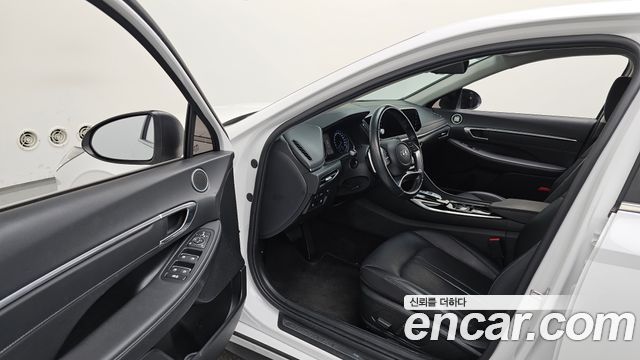 Hyundai Sonata (DN8) 2.0 LPG(rental car) Premium 2023 — фото 10