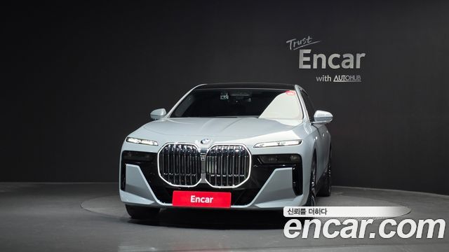 BMW 7 Series (G70) 740i sDrive M Sport 2023 — фото 3