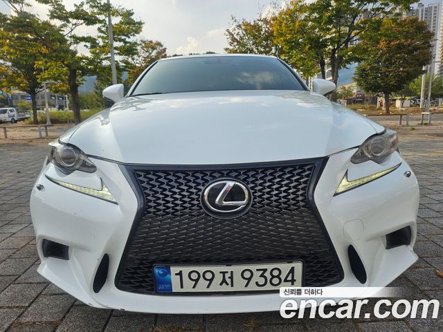 Lexus IS250 F-Sport XE30