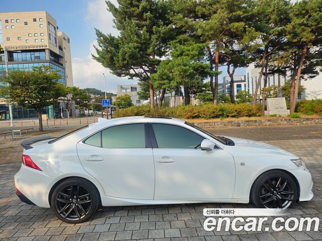 Lexus IS250 F-Sport XE30 2014 — фото 4