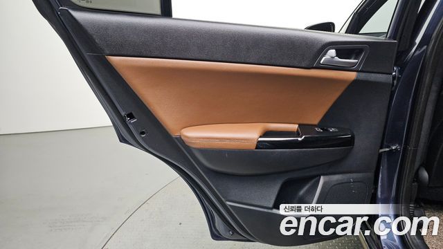 Kia Sportage The Bold Gasoline Inteligent 2019 — фото 25