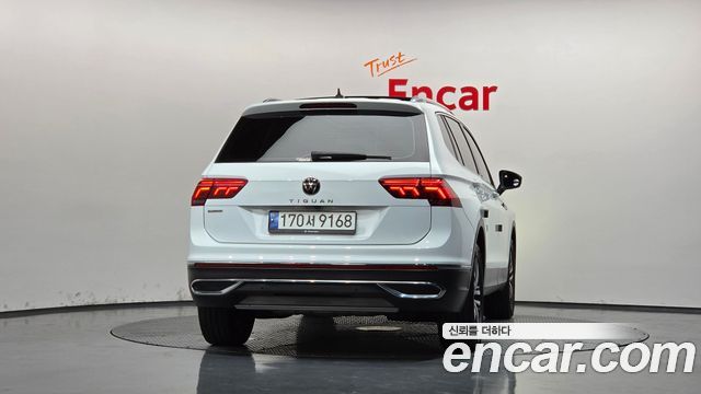 Volkswagen Tiguan Allspace 2.0 TSI Prestige 2022 — фото 4