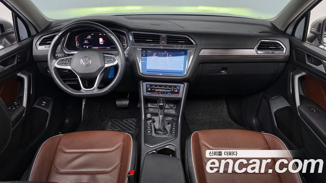 Volkswagen Tiguan Allspace 2.0 TSI Prestige 2022 — фото 7