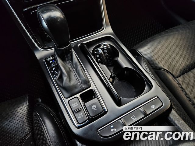 Hyundai Grandeur (IG) 3.0 LPI Taxi VIP PAG 2019 — фото 17