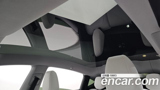 Tesla Model Y Long Range AWD 2025 — фото 36