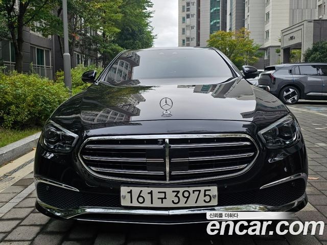 Mercedes-Benz E-Class (W213) E300e 4MATIC Exclusive 2023 — фото 3