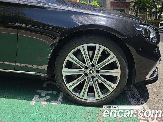 Mercedes-Benz E-Class (W213) E300e 4MATIC Exclusive 2023 — фото 5