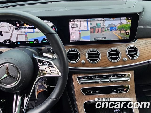 Mercedes-Benz E-Class (W213) E300e 4MATIC Exclusive 2023 — фото 15