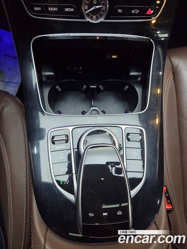 Mercedes-Benz E-Class (W213) E220d 4MATIC Exclusive 2019 — фото 18