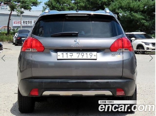Peugeot 2008 1.6 e-HDi Feline L 2015 — фото 4