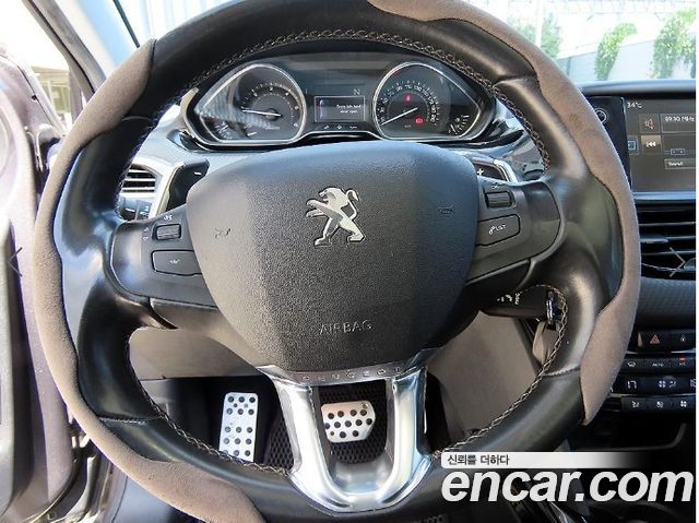 Peugeot 2008 1.6 e-HDi Feline L 2015 — фото 8