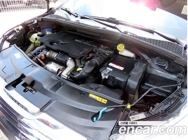 Peugeot 2008 1.6 e-HDi Feline L 2015 — фото 23