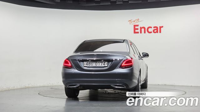 Mercedes-Benz C-Class (W205) C220 d Avantgarde 2019 — фото 4