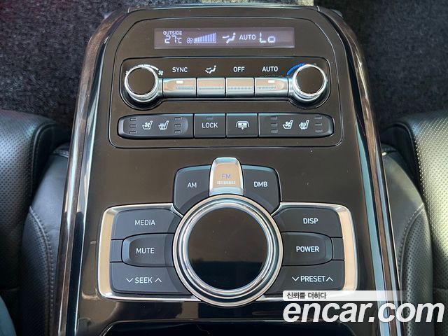 Genesis EQ900 3.8 GDI AWD Premium Luxury 2016 — фото 24