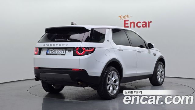 Land Rover Discovery Sport 2.0 TD4 SE 2017 — фото 2