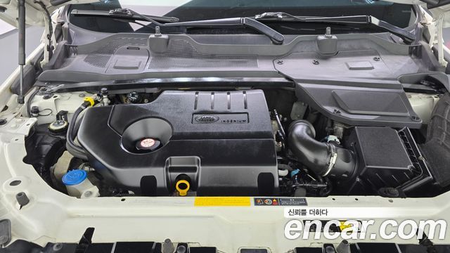 Land Rover Discovery Sport 2.0 TD4 SE 2017 — фото 6