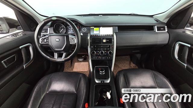 Land Rover Discovery Sport 2.0 TD4 SE 2017 — фото 7