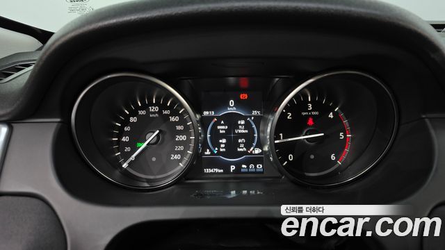 Land Rover Discovery Sport 2.0 TD4 SE 2017 — фото 8