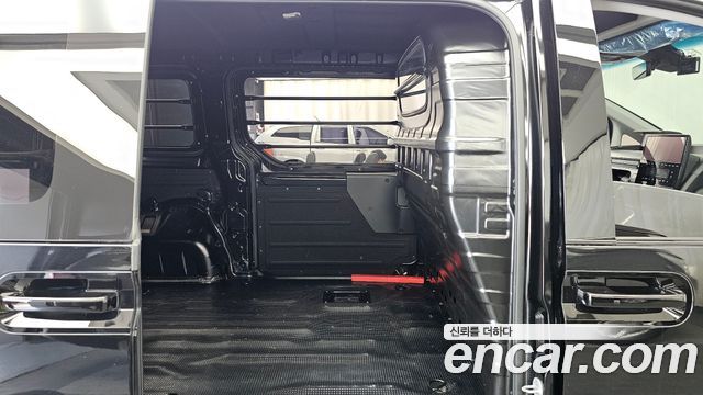Hyundai Staria Cargo 3-Seater Modern 2022 — фото 16