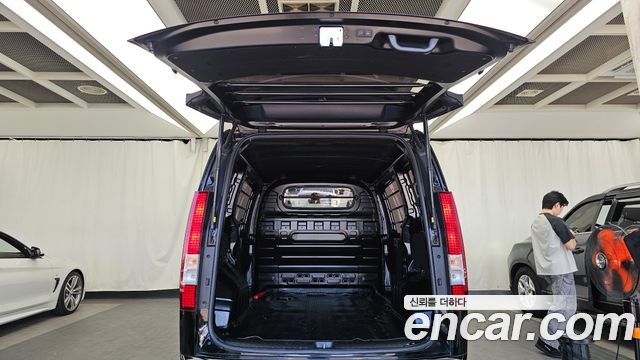 Hyundai Staria Cargo 3-Seater Modern 2022 — фото 24